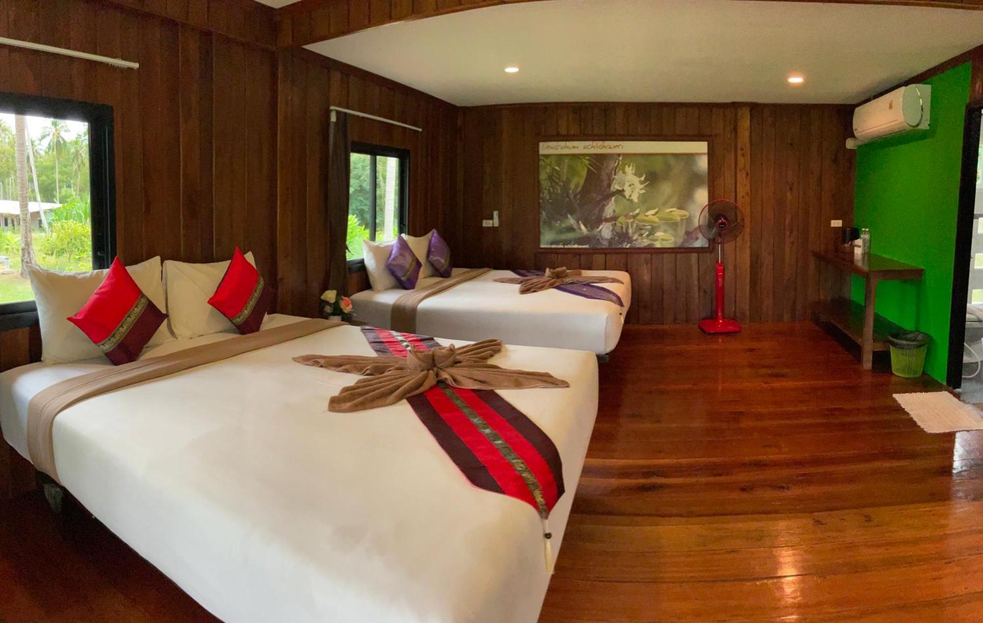 Kohjum Freedom Resort Koh Jum Exterior photo